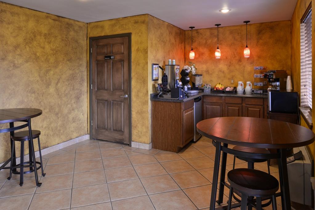 Americas Best Value Inn And Suites Литл-Рок Удобства фото