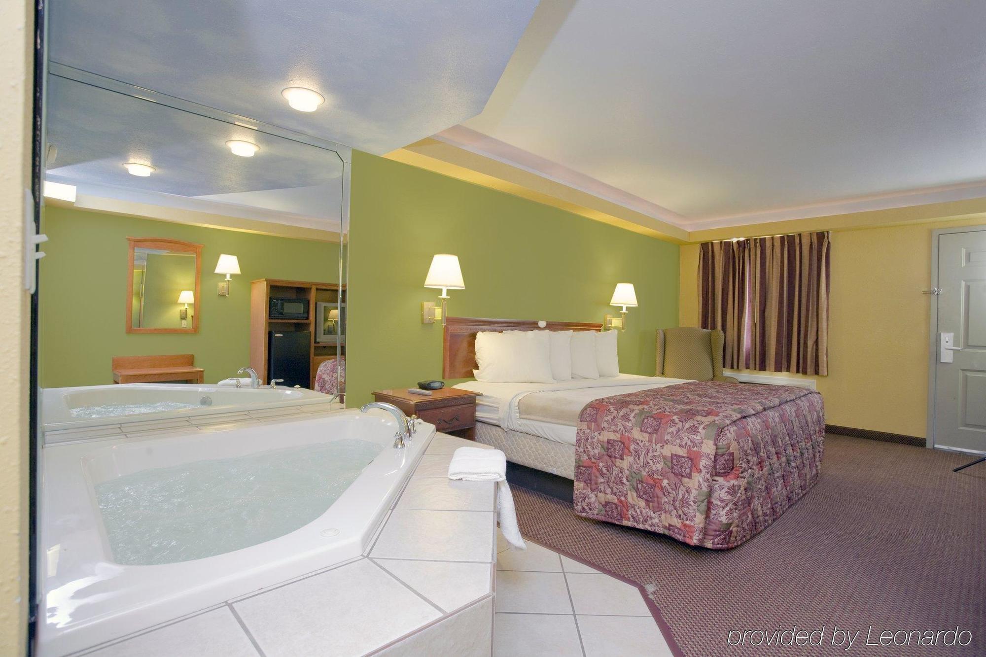 Americas Best Value Inn And Suites Литл-Рок Номер фото